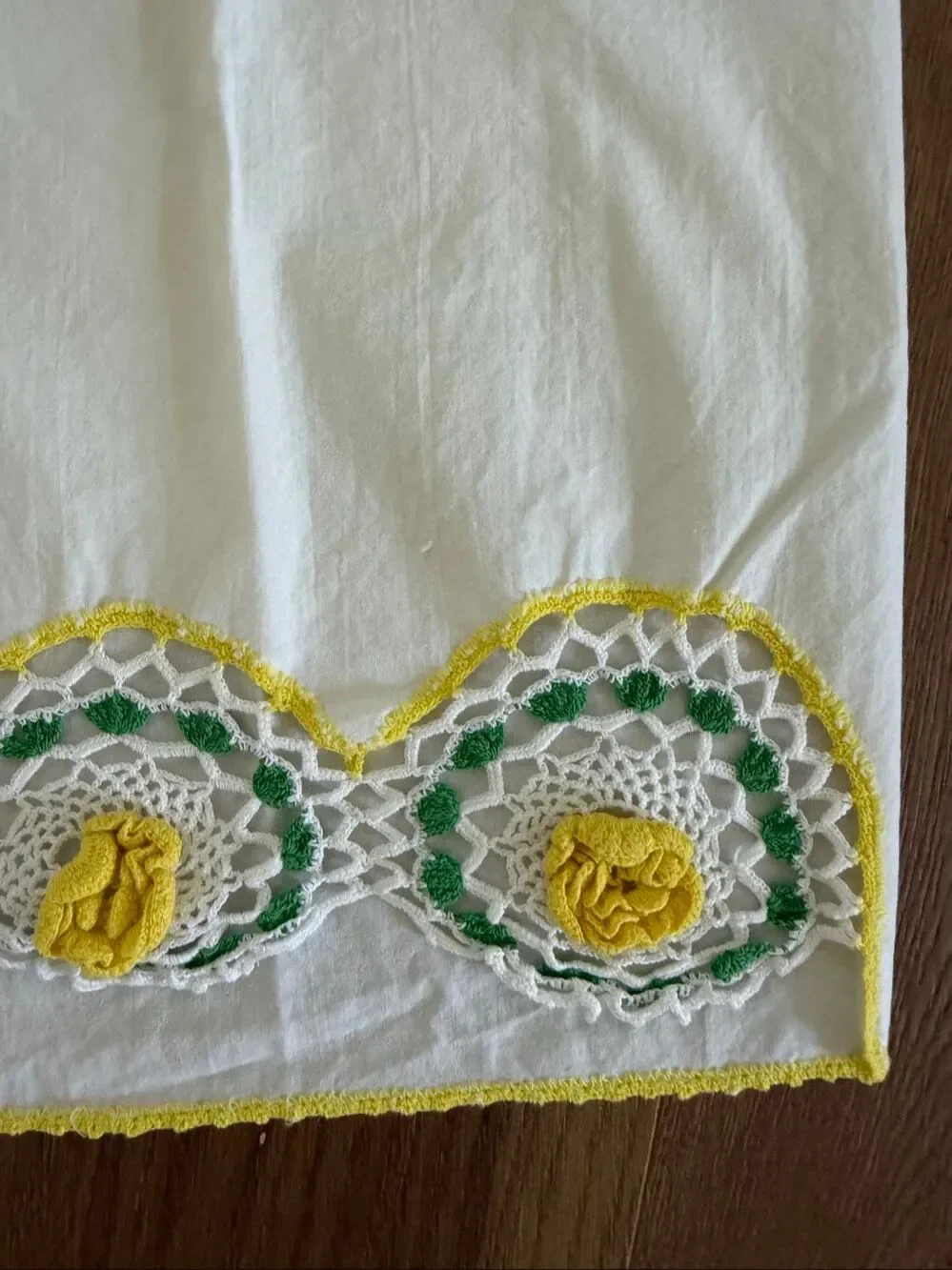 Vintage Queen Size Pillowcase Yellow Green Crochet